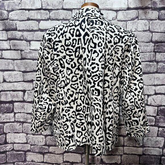 Linea Black & White Fully Lined Button Down Jacket Size 1X - Picture 6 of 9